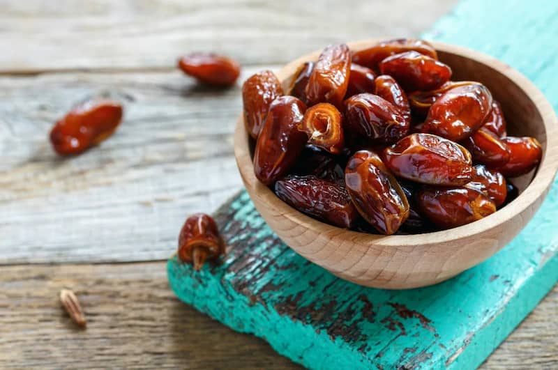 تصویر 4 از خرما ربی درجه یک با بافت گوشتی و طعم طبیعی